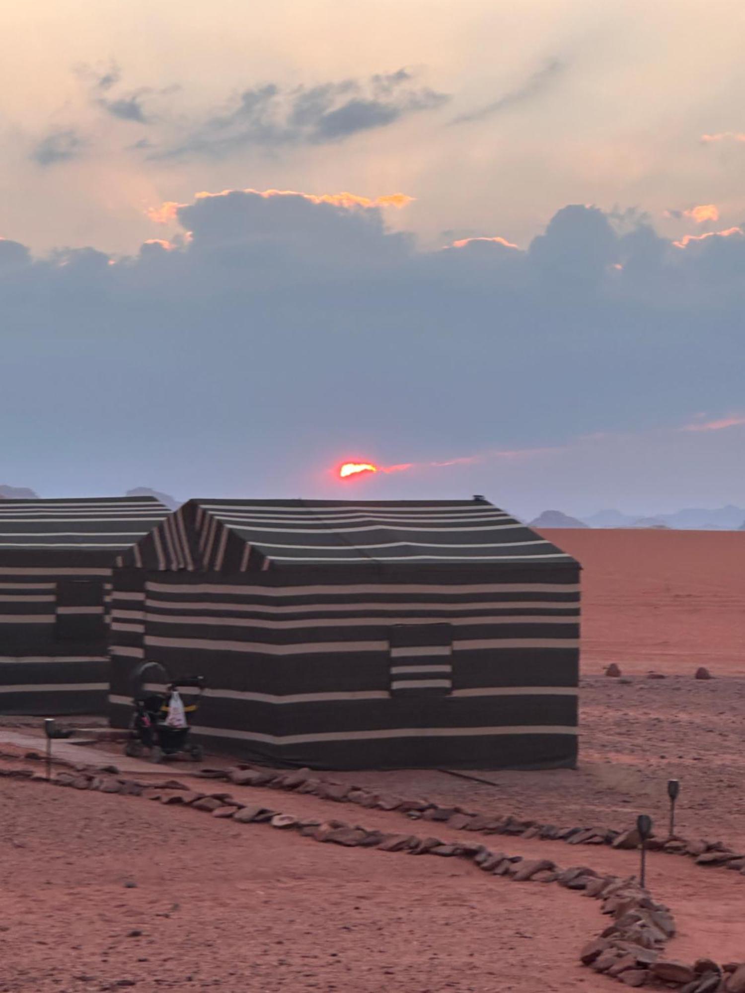 فندق Wadirum Sunset Camp وادي رم المظهر الخارجي الصورة