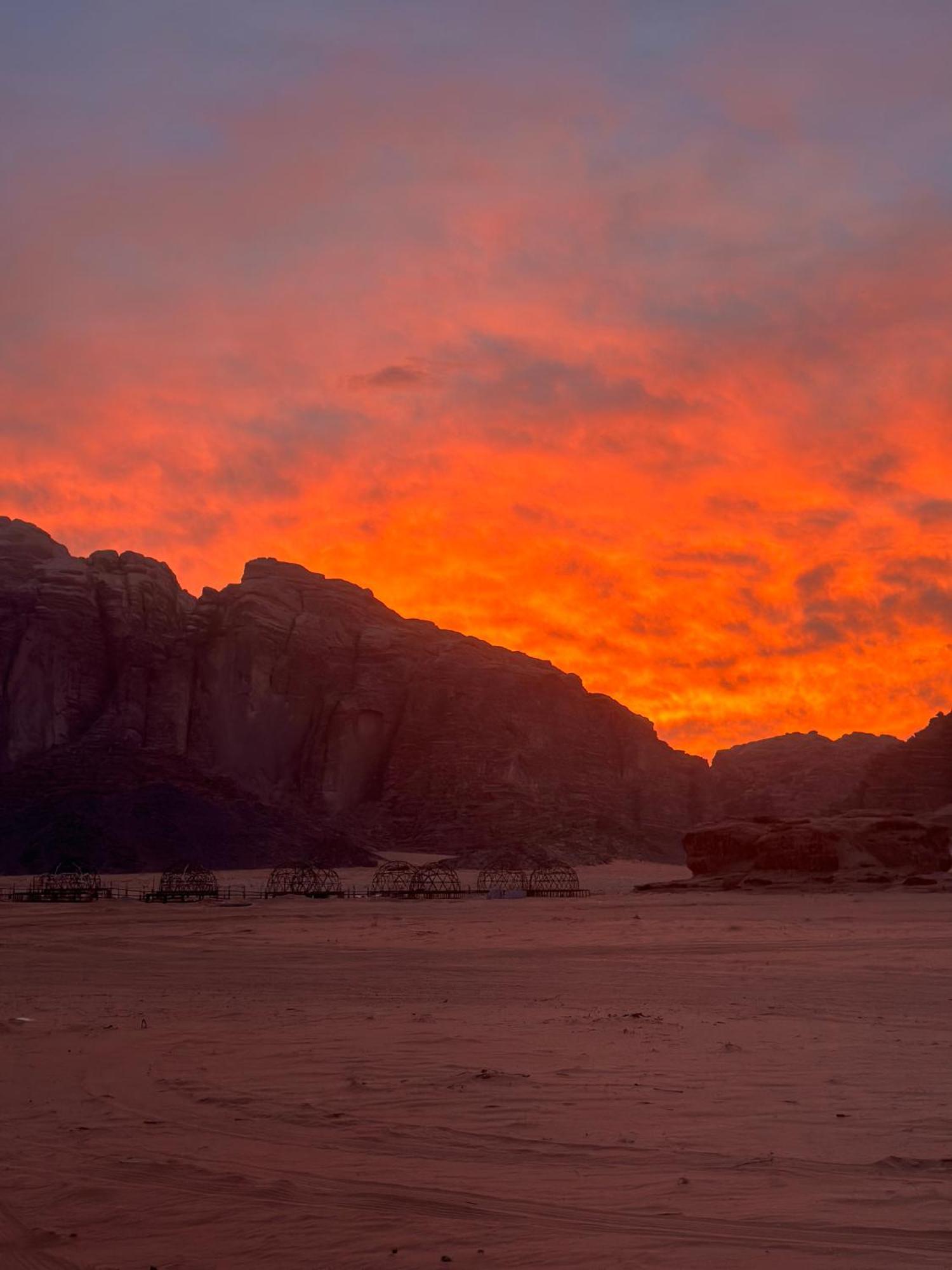 فندق Wadirum Sunset Camp وادي رم المظهر الخارجي الصورة